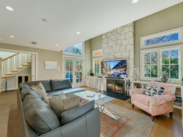 2208 Mountain View RD, Austin TX 78703
