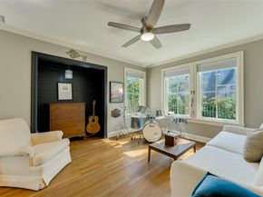 2208 Mountain View RD, Austin TX 78703