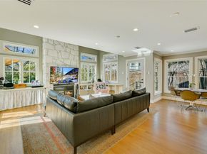 2208 Mountain View RD, Austin TX 78703