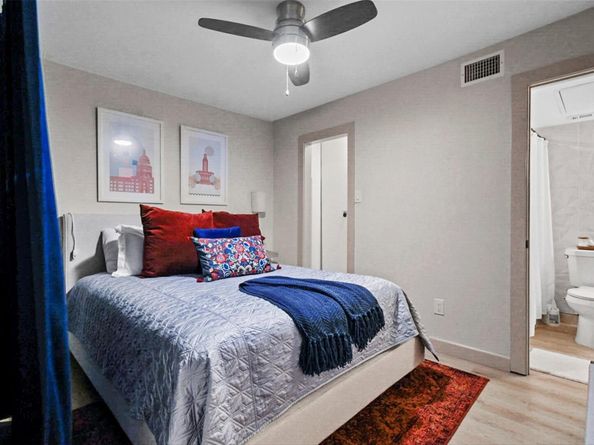 1840 Burton DR 192, Austin TX 78741