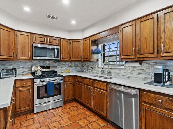 2653  Heatherwood Drive , Dallas Texas 75228