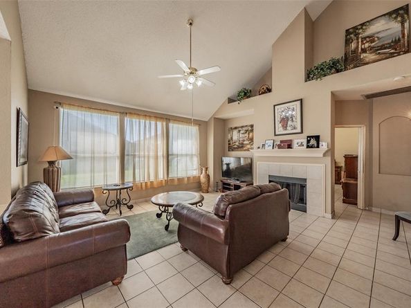 1019  Morningside Drive , Grand Prairie Texas 75052