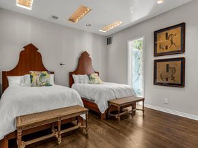 3802 S Versailles Avenue , Dallas Texas 75209