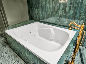 3802 S Versailles Avenue , Dallas Texas 75209