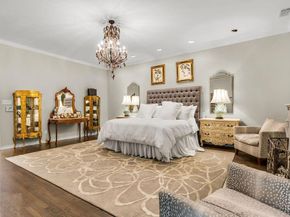 3802 S Versailles Avenue , Dallas Texas 75209