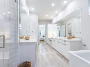 655  Kessler Reserve Court , Dallas Texas 75208