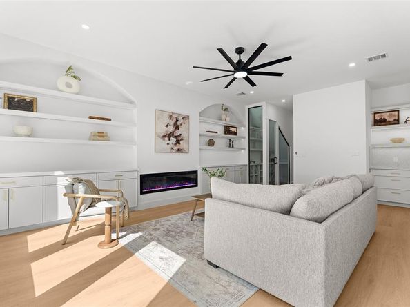 6911 & 6913  Mohawk Drive , Dallas Texas 75235