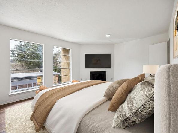 4044  Buena Vista Street  205, Dallas Texas 75204