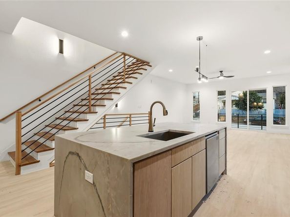 1823  Pollard Street , Dallas Texas 75208