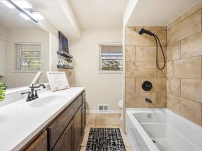 1038  Lakeview Drive , Mesquite Texas 75149