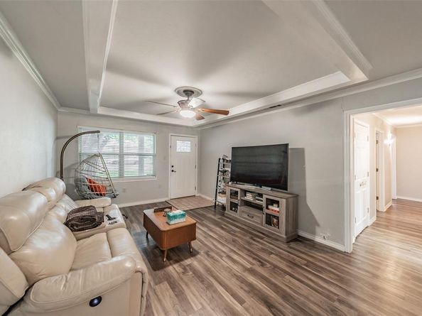1009  Zelda  , Hurst Texas 76053