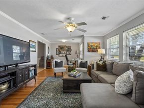 635  Classen Drive , Dallas Texas 75218