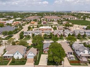 612 E Wall Street , Grapevine Texas 76051