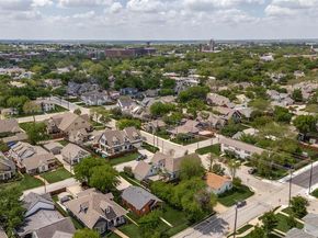 612 E Wall Street , Grapevine Texas 76051