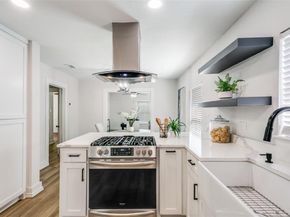 612 E Wall Street , Grapevine Texas 76051