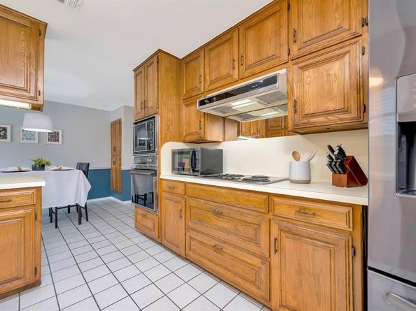 5517  Chimney Rock Road , Fort Worth Texas 76112