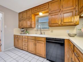 5517  Chimney Rock Road , Fort Worth Texas 76112