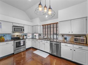 411  Red River Trail , Irving Texas 75063