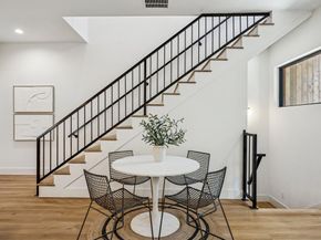 2147  Mail Avenue  103, Dallas Texas 75235