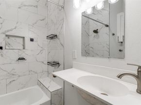 2323  Stoneman Street , Dallas Texas 75215
