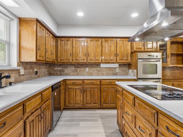 4008  Kingswick Drive , Arlington Texas 76016
