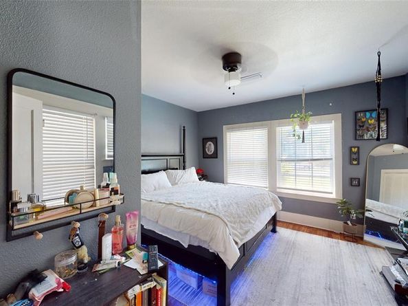 704  Cameron Avenue , Dallas Texas 75223