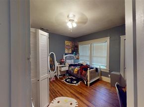 704  Cameron Avenue , Dallas Texas 75223