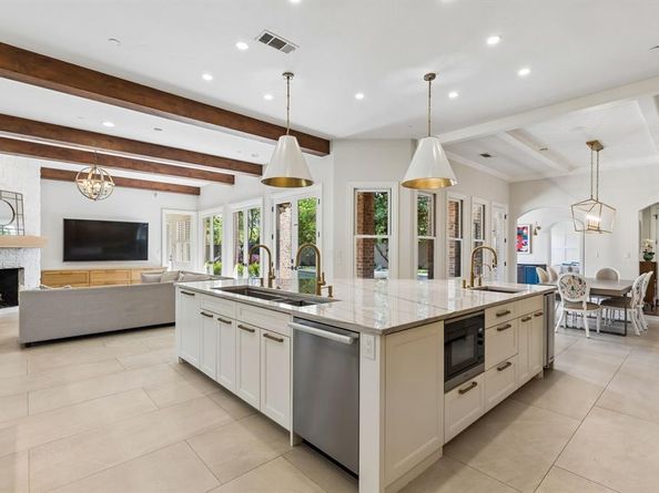 5707  Watson Circle , Dallas Texas 75225