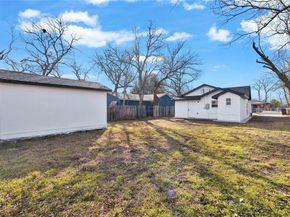 3613  Avenue K  , Fort Worth Texas 76105