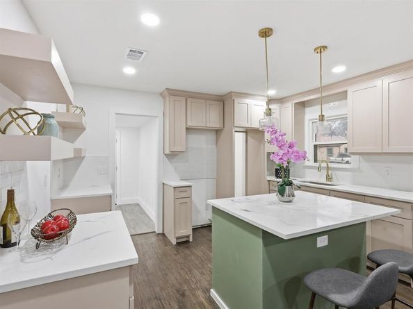 6624  Reeves Street , Richland Hills Texas 76118