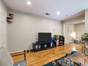 412 N Montreal  , Dallas Texas 75208
