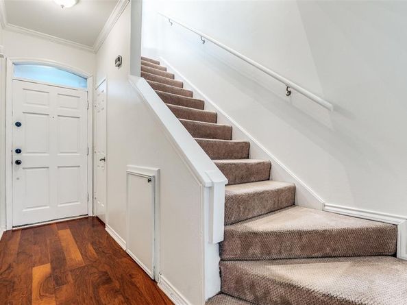 4307  Gilbert Avenue  102, Dallas Texas 75219