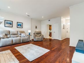 4307  Gilbert Avenue  102, Dallas Texas 75219