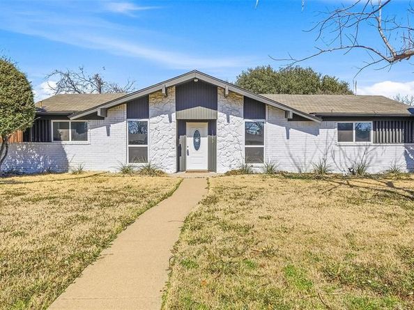 1813  Crockett Street , Garland Texas 75042