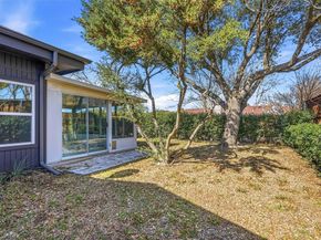 1813  Crockett Street , Garland Texas 75042