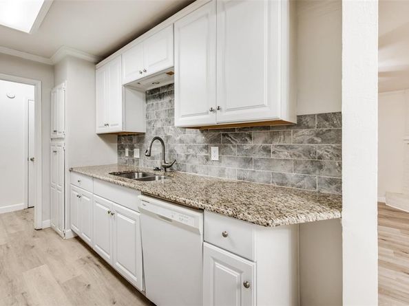 732  Danvers Lane , Mansfield Texas 76063