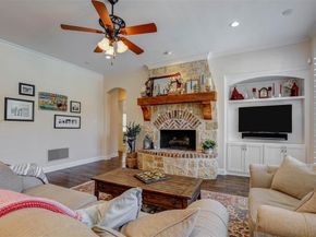 8491  Canyon Crossing , Lantana Texas 76226