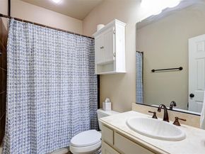 8491  Canyon Crossing , Lantana Texas 76226