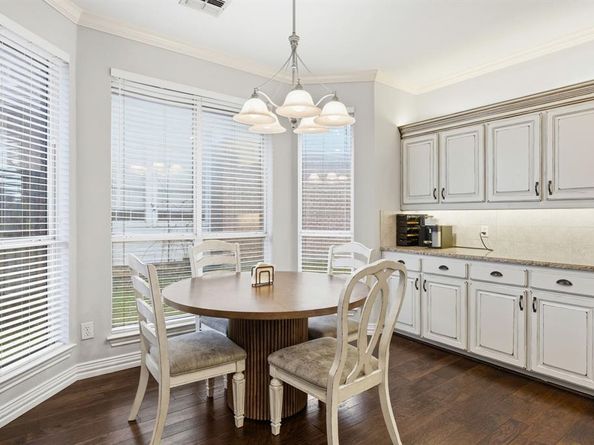 2115  Alto Avenue , Carrollton Texas 75007