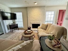 15221  Berry Trail  608, Dallas Texas 75248