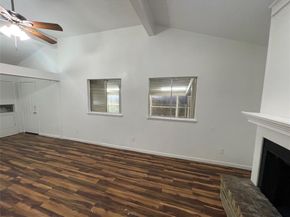 518 W Lovers Lane , Arlington Texas 76010