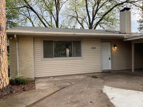 518 W Lovers Lane , Arlington Texas 76010