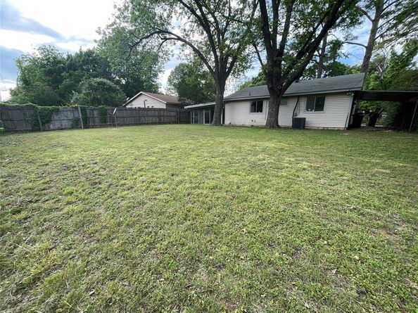 518 W Lovers Lane , Arlington Texas 76010