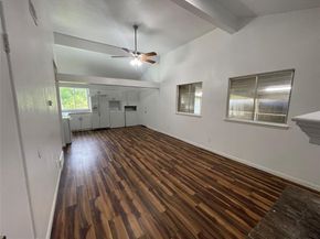 518 W Lovers Lane , Arlington Texas 76010