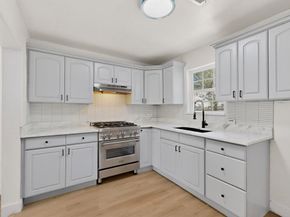102 S Tillery Avenue , Dallas Texas 75211