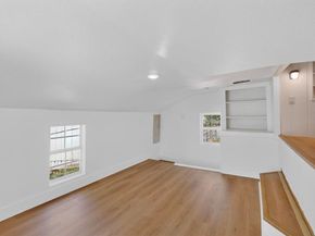 102 S Tillery Avenue , Dallas Texas 75211