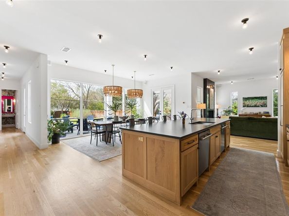 3848  Echo Brook Lane , Dallas Texas 75229
