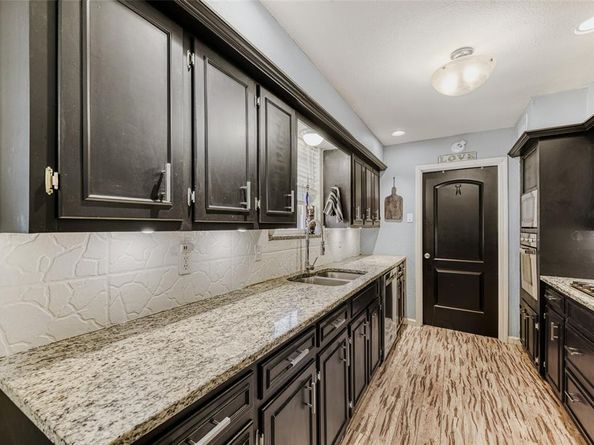 6228  Symphony Lane , Dallas Texas 75227