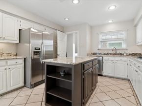 924  Mccoy Drive , Irving Texas 75062