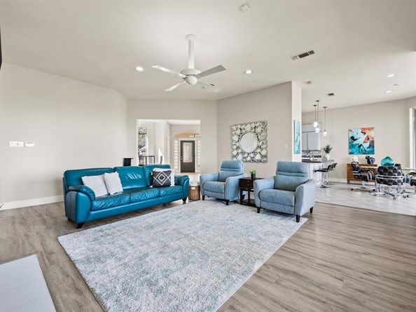 809  Majestic Oaks Court , Mansfield Texas 76063